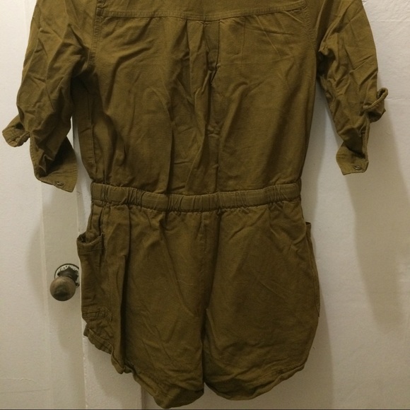 Mustard yellow Old Navy romper - Picture 4 of 4